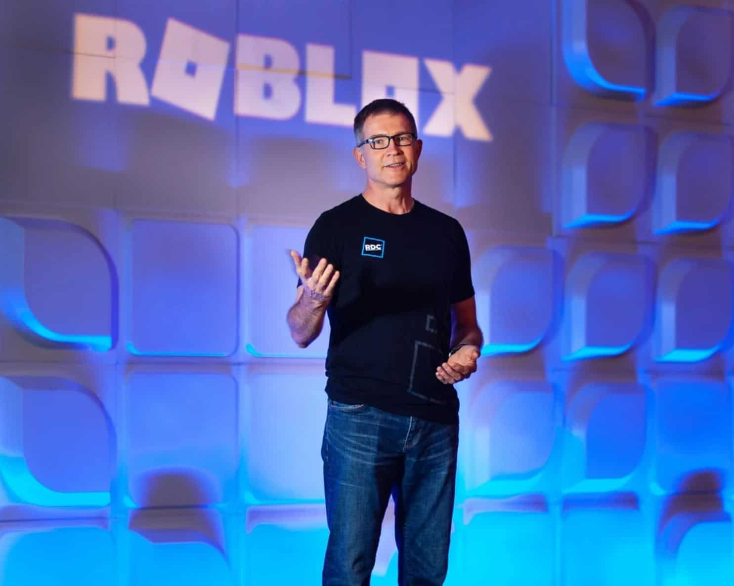 Roblox's 'Builderman' CEO Heads to Wall Street With an Army of Young Game  Creators - WSJ